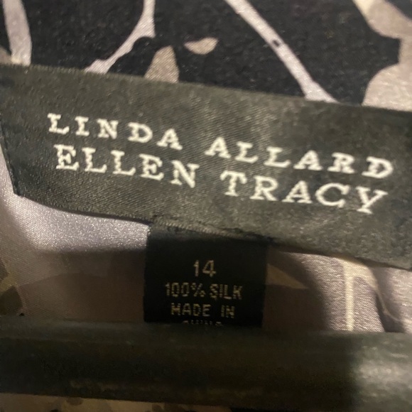 Ellen Tracy Silk Patterned Blouse - Picture 2 of 3